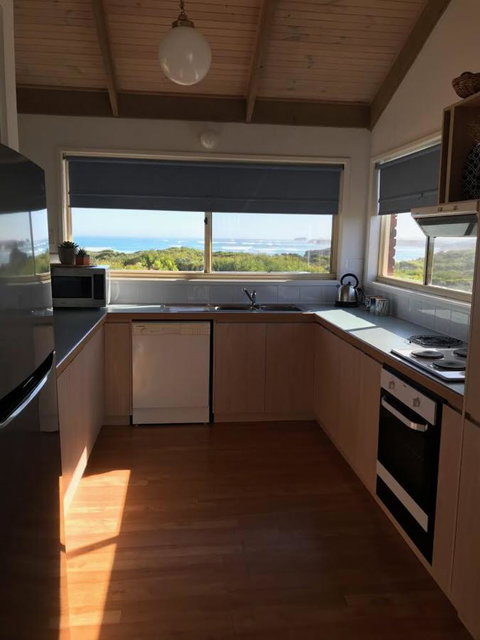 Sunsets On Martyrs Beach House - Ocean Views - Renee 9