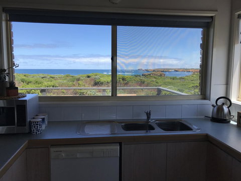 Sunsets On Martyrs Beach House - Ocean Views - Renee 7