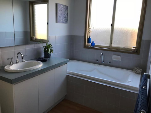 Sunsets On Martyrs Beach House - Ocean Views - Renee 17