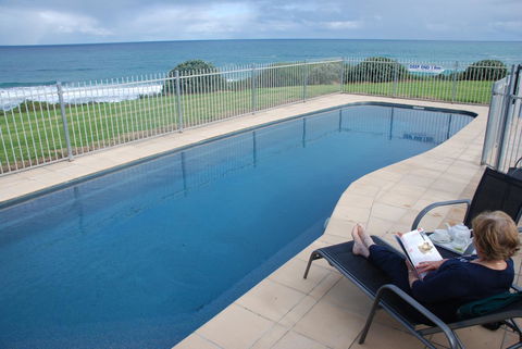 A Great Ocean Road Resort Whitecrest. - Petrol Stations 9