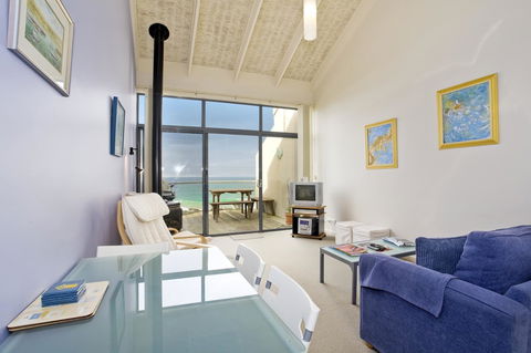 A Great Ocean Road Resort Whitecrest. - Petrol Stations 13