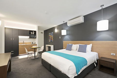 Vue Apartments & Day Spa - Internet Find 8