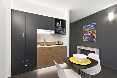 Vue Apartments & Day Spa - Internet Find 3