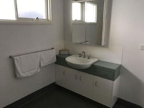 Geelong CBD Accommodation - Internet Find 2