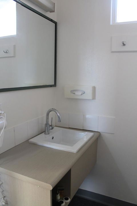 Rochester Motel - Renee 22