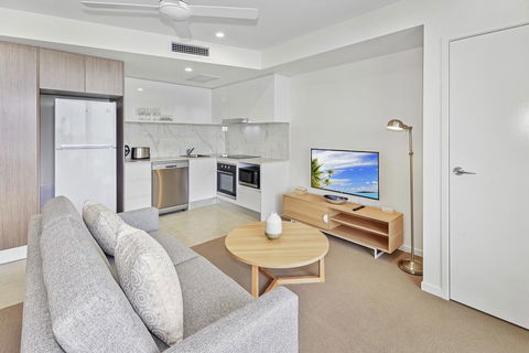 Direct Hotels - Aquarius Kawana - Internet Find 30