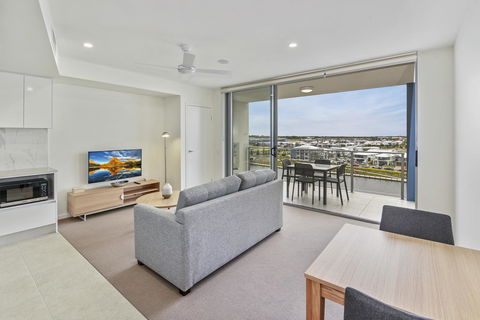 Direct Hotels - Aquarius Kawana - Internet Find 13