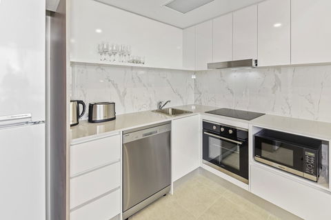 Direct Hotels - Aquarius Kawana - Internet Find 24