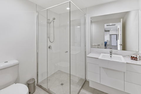 Direct Hotels - Aquarius Kawana - Internet Find 10