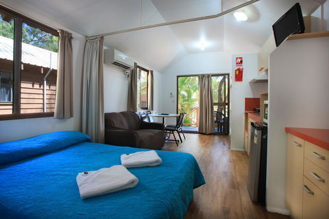 Captain Cook Holiday Village 1770 - Internet Find 26