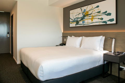 BEST WESTERN PLUS Lake Kawana Hotel - Internet Find 21