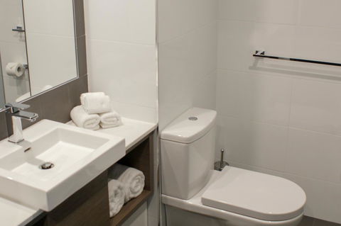 BEST WESTERN PLUS Lake Kawana Hotel - Internet Find 22