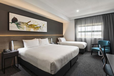 BEST WESTERN PLUS Lake Kawana Hotel - Internet Find 12