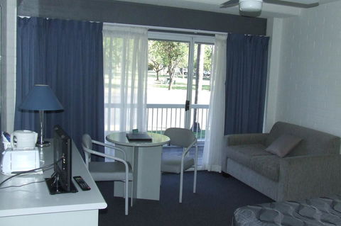Dalby Manor Motor Inn - Renee 37