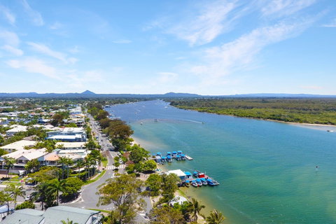 Noosa Place Resort - Internet Find 23
