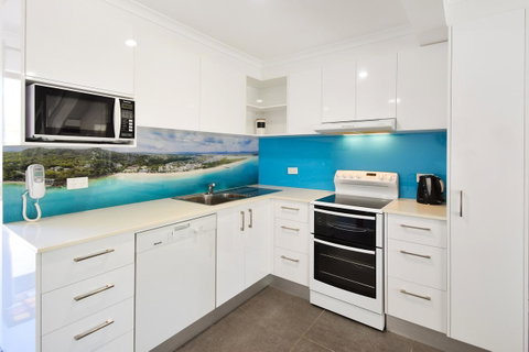 Noosa Place Resort - Internet Find 12