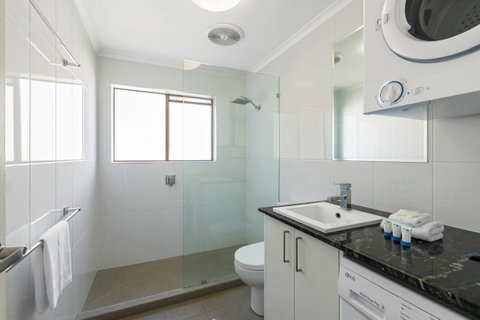 Noosa Place Resort - Internet Find 5