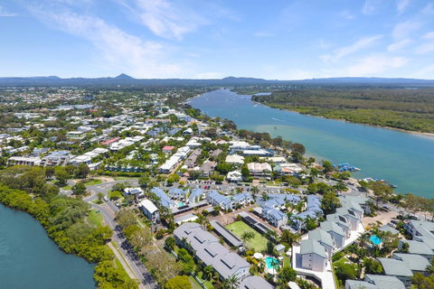 Noosa Place Resort - Internet Find 28