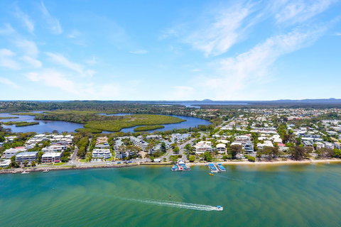 Noosa Place Resort - Internet Find 21