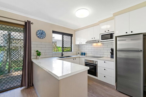 Noosa Place Resort - Internet Find 6