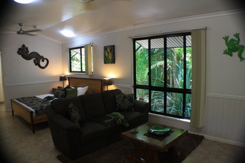Boutique Bungalows - Internet Find 40