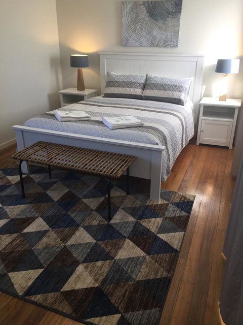 Malanda Manor Guesthouse - Renee 8