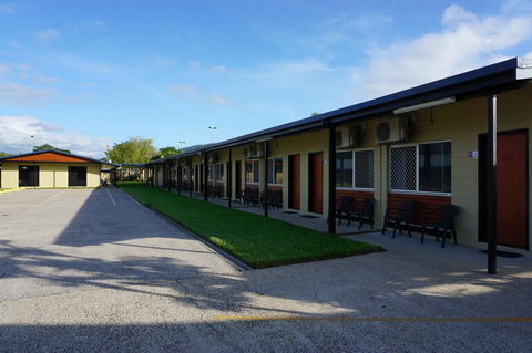 YAL Cairns - A Motel That Makes A Difference - Petrol Stations 39