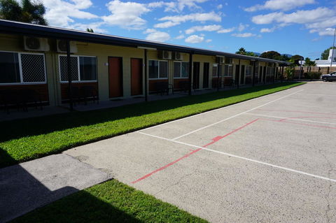 YAL Cairns - A Motel That Makes A Difference - Petrol Stations 41