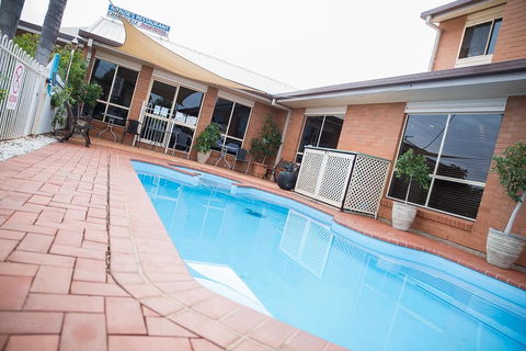 Charleville Motel - Renee 1