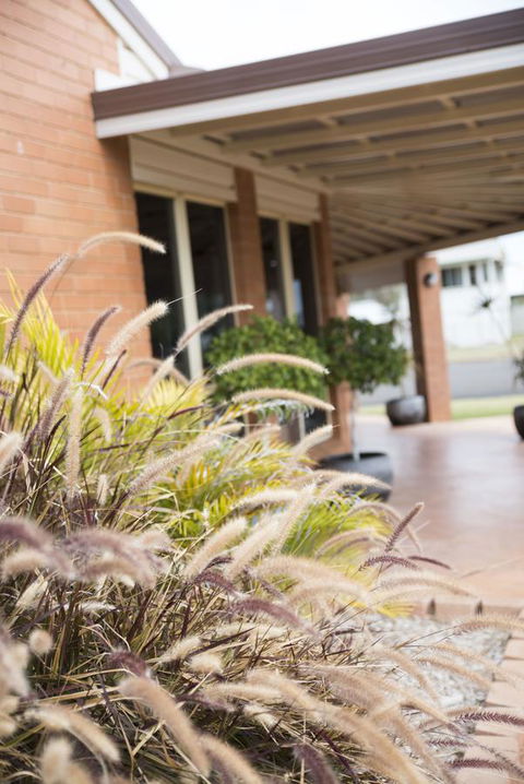 Charleville Motel - Renee 23