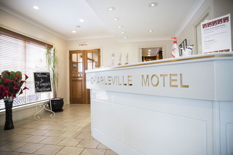 Charleville Motel - Renee 17