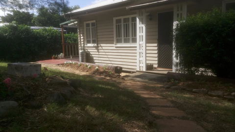 Boonah Cottage - Renee 5