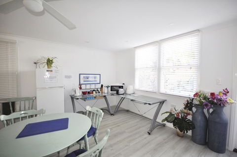Retro Beach Flat - Internet Find 9