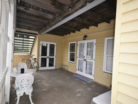 Retro Beach Flat - Internet Find 2