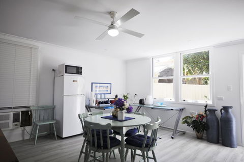 Retro Beach Flat - Internet Find 12