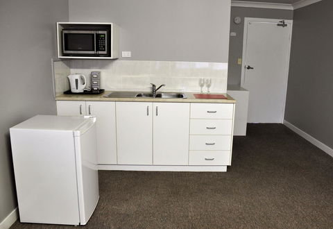 Bribie Island Square - Internet Find 3
