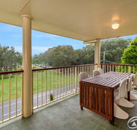 Immaculate Spacious Second Floor Unit Overlooking Pristine Parklands - Internet Find