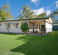 Lowset pet friendly cottage - Sunset Ave Bongaree - Internet Find