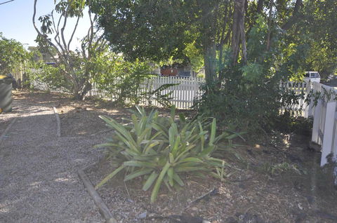 Beachside Beauty - Internet Find 13