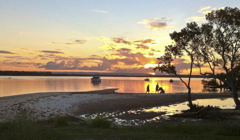 Quiet Location Across From Waterfront - South Esp, Bongaree - Internet Find 6