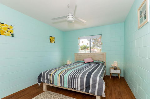 Charm And Comfort In This Ground Floor Unit With Water Views! Welsby Pde, Bongaree - Internet Find 9