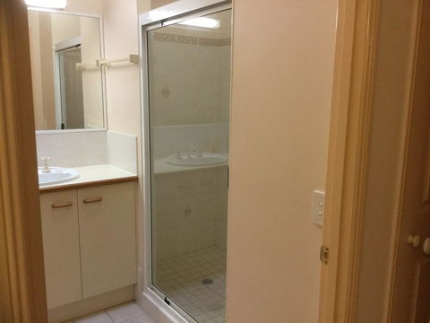 Private Canal Duplex With Pontoon - Oleander Drive, Bongaree - Internet Find 5