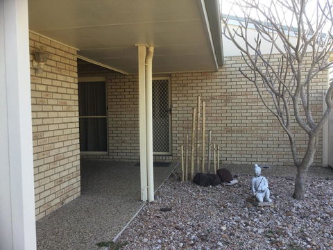 Private Canal Duplex With Pontoon - Oleander Drive, Bongaree - Internet Find 2