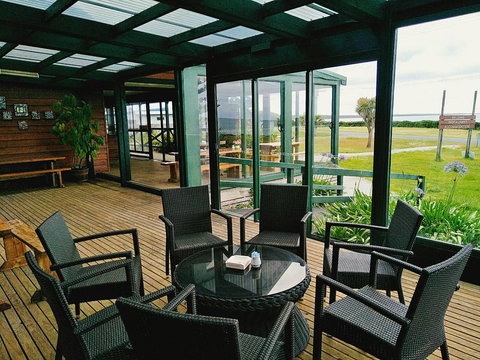 Baudins Accommodation And Restaurant - Qld Realsetate 21