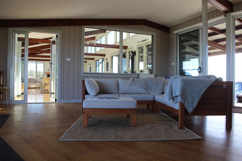 Turnstone Beach House - Swimm 12