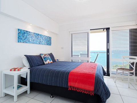 2 'Lanimer' 14 Mitchell Street - Beautiful Waterfront Property With Spectacular Views - Internet Find 1