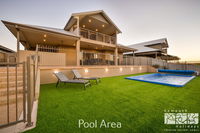 Business in Exmouth WA Renee Renee