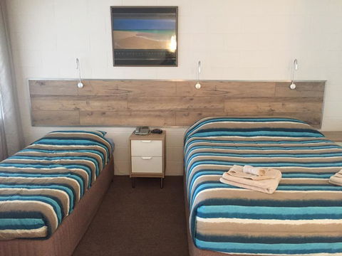A & A Motel - Internet Find 3