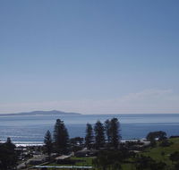 AAA Views 2 View Street - Renee
