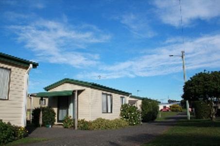 Abel Tasman Cabins Devonport - Renee 1